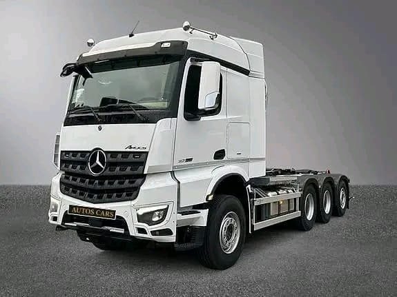 Mercedes-Benz Arocs 3258L Multilift 8x4 Diesel 580 CV Powershift 2026