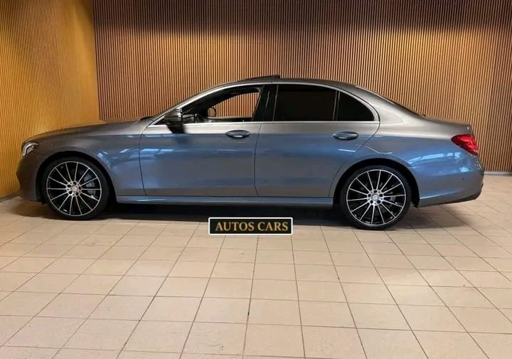 Mercedes-Benz Classe E 220d AMG Line Berline Diesel Boîte Automatique