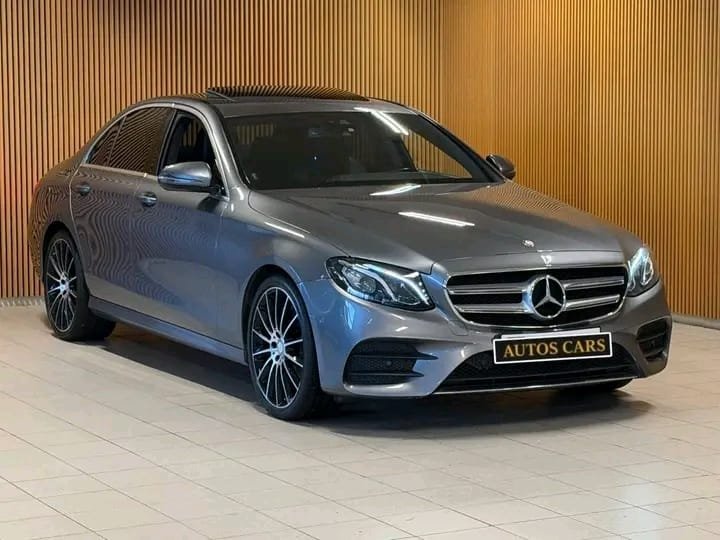 Mercedes-Benz Classe E 220d AMG Line Berline Diesel Boîte Automatique