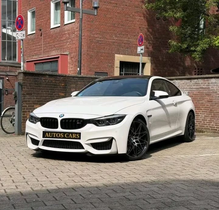 BMW M4 Competition Coupé 450 CV Essence Boîte Automatique Blanc