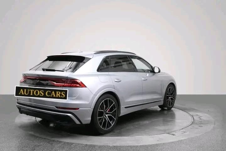 Audi Q8 60 TFSI e Quattro SUV Hybride Rechargeable Boîte Automatique