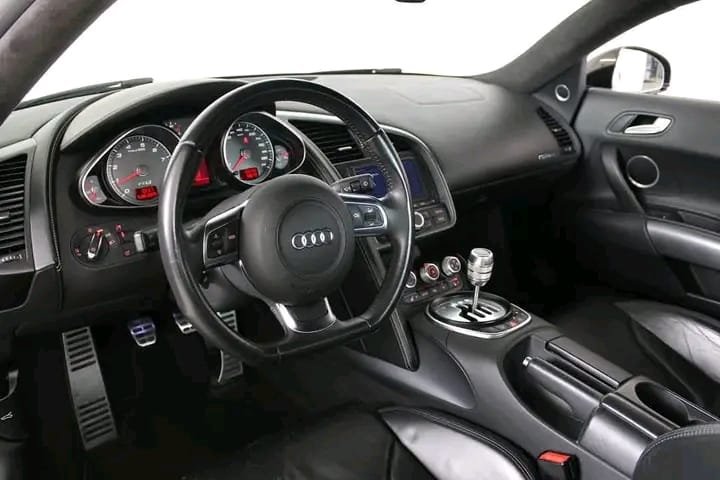 Audi R8 4.2 V8 Essence 420 ch Manuelle