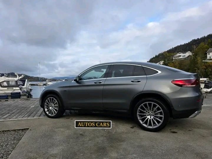 Mercedes-Benz GLC 300 e Coupé 4MATIC Hybride Rechargeable (320 CV)
